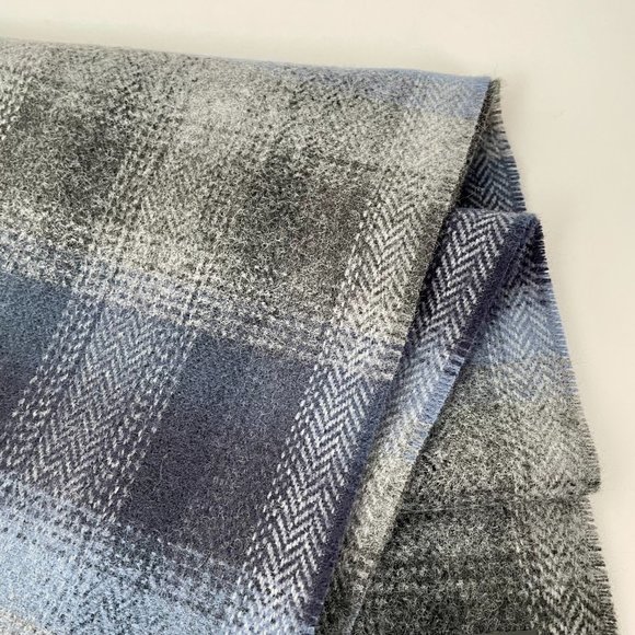 NEW V. Fraas Men's Plaid Tartan Scarf, Ultra Soft, Blue Grey - Picture 5 of 7